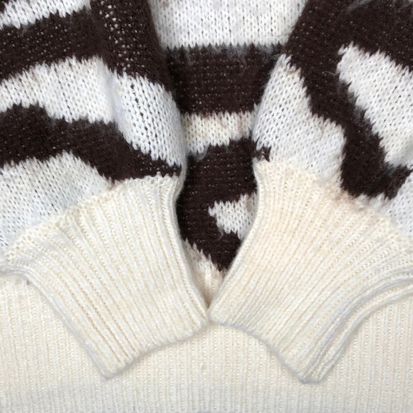 Wild Fable Women’s Zebra Print Oversized Sweater - Picture 4 of 7